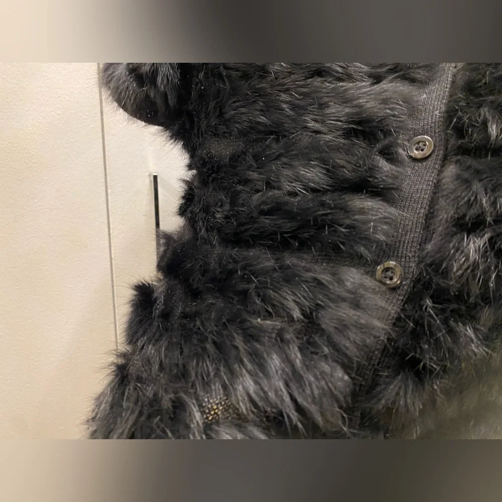 Monari cropped fur top with buttons - Picture 7 of 12